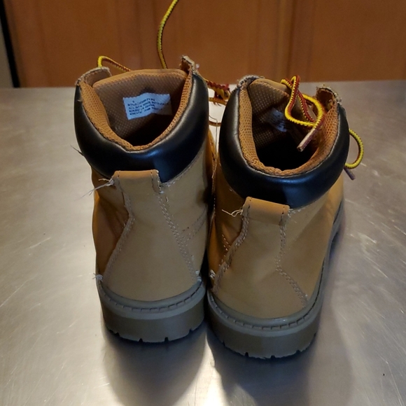 Boy's Eddie Bauer Work Boots - Picture 3 of 7